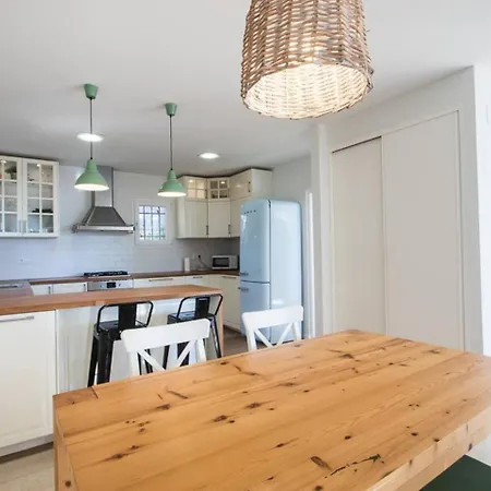 Villa Gardens With Private Pool In Benidorm