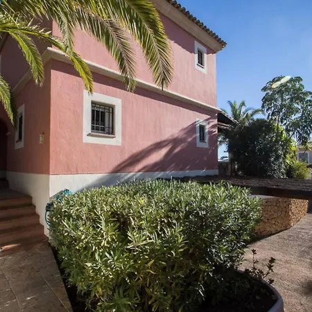 Villa Gardens With Private Pool In Benidorm *