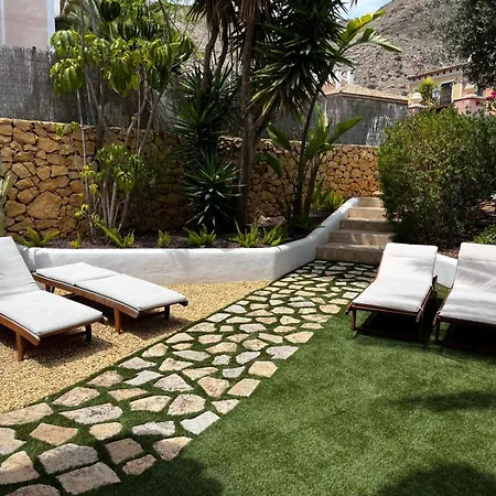 Gardens With Private Pool In Benidorm Villa