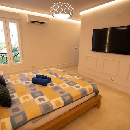 Gardens With Private Pool In Benidorm La Cala de Finestra