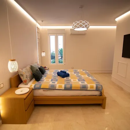 Gardens With Private Pool In Benidorm Villa