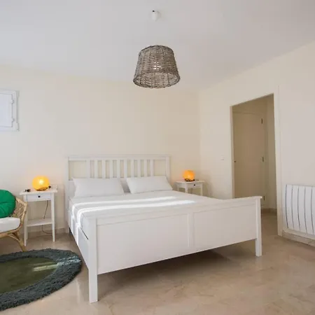 Villa Gardens With Private Pool In Benidorm