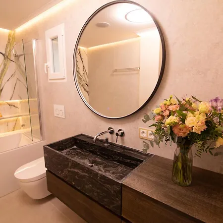Villa Gardens With Private Pool In Benidorm *