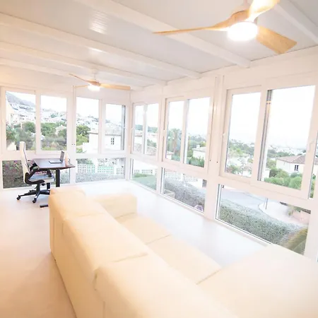 Gardens With Private Pool In Benidorm *