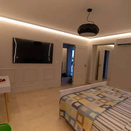 Gardens With Private Pool In Benidorm